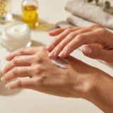 ハンドケアの老化対策を徹底解説！シワや乾燥から手元を若々しく保つ方法